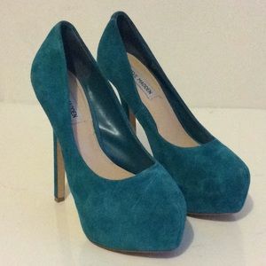 Steve Madden Pumps size 8 M suede leather teal